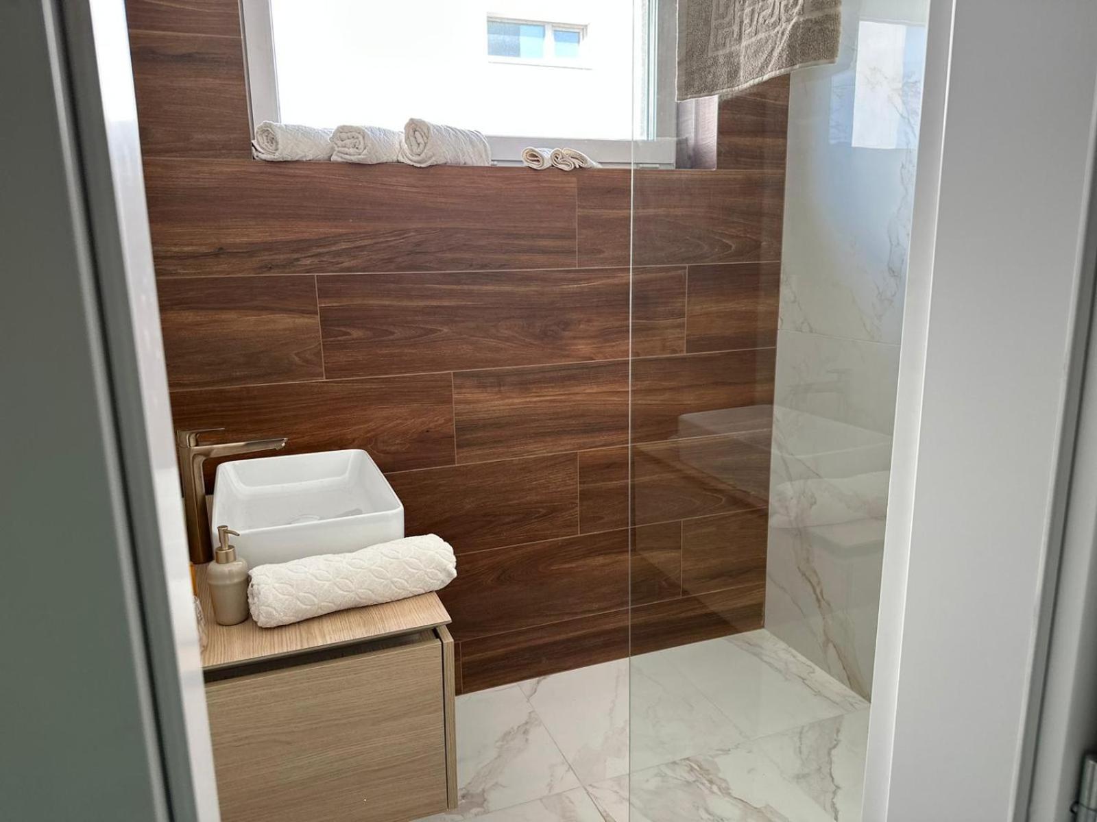 Luxury Apartment - Astro Dunajská Streda Eksteriør bilde